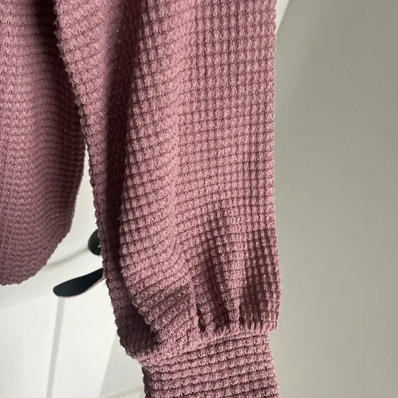 Women's Mauve Waffle Knit Sweater - Picture 3 of 4